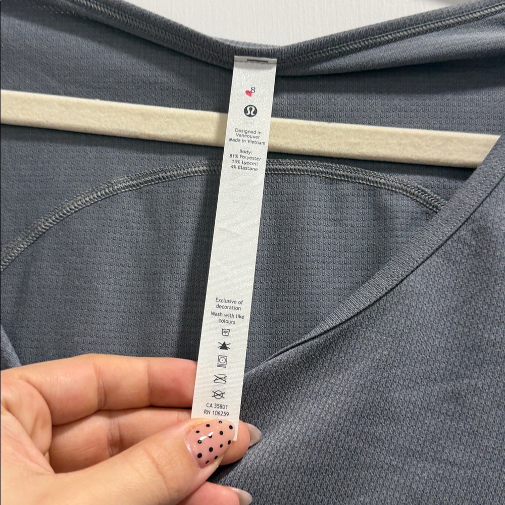 Lululemon Cropped Henley Long Sleeve Size 8 Heathered Asphalt Grey White - Picture 8 of 8